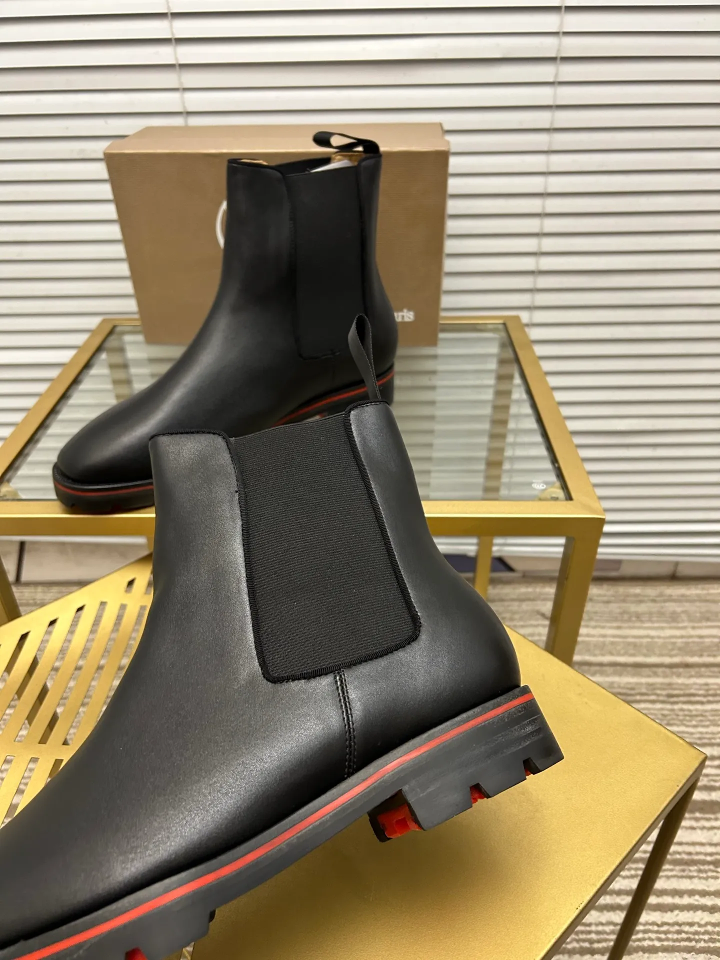 (Customized model) Ex-factory price is 800. christian louboutin (CL red sole shoes) counter series, casual sneakers for couples 📢 📢 📢 Exclusive hot style release 🎈🎈💪 Movable latex feet 👻 Finished outsole line [Proud] 😝Female 35-40# Male 38#-46, global supply😝 [Top version]: Original imported genuine leather upper, top original leather lining, original molded TPU outsole, original 1:1 detail processing, original shoe last,
